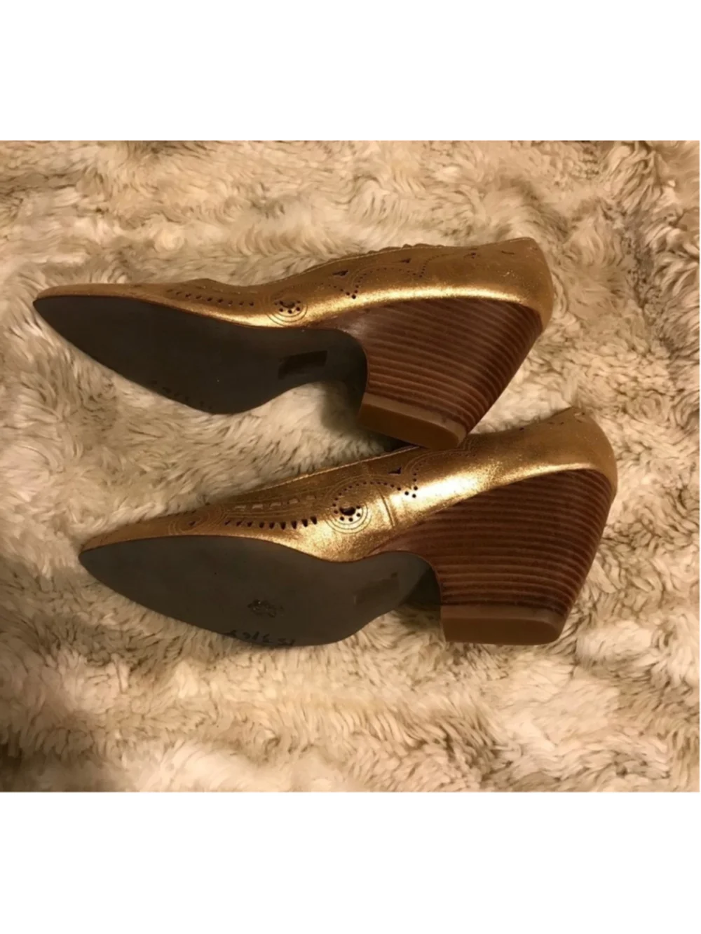 Luna Rosa Gold Metallic Laser Cut Pointed Toe Wedge Size 10 Boho Comfort